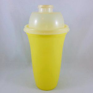 Tupperware Vintage Quick Shake Mixer Blender 844-4 Yellow 16oz Cup Read